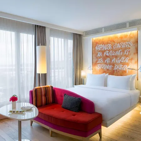 N Vy Hotel 4*